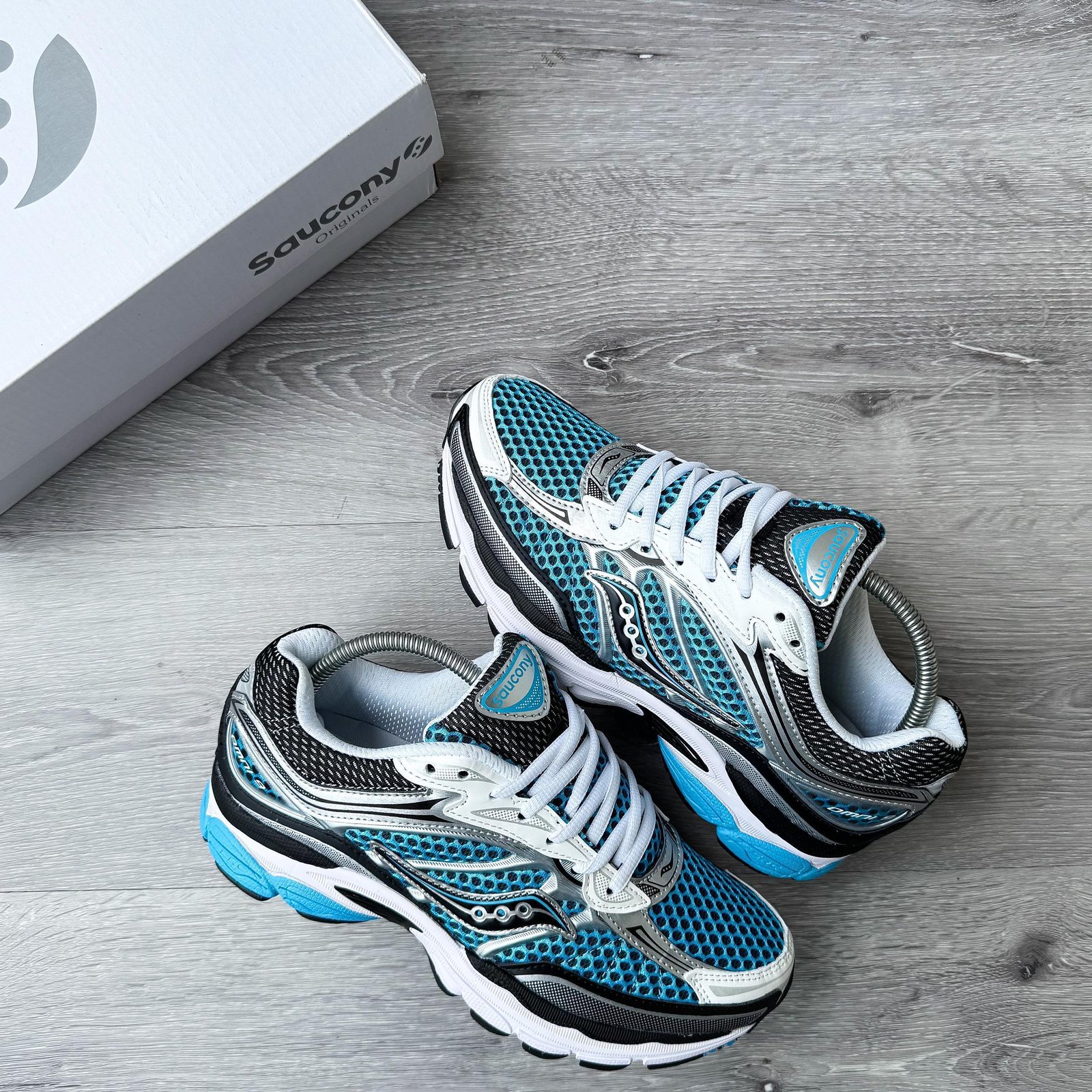 SAUCONY PROGRID OMNI 9 SNKS - Image 2